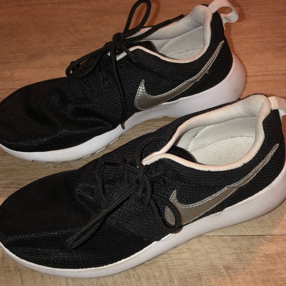 Nike Roshe runs